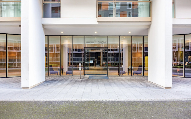 Апартаменты Lanterns Court