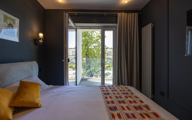 Pion Rooms Apartments