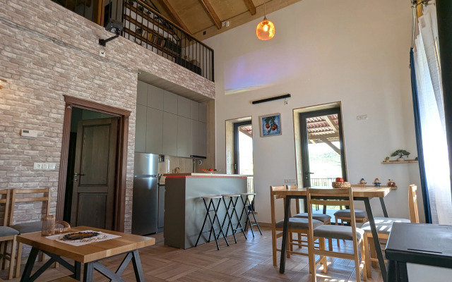 Частный дом озле реки