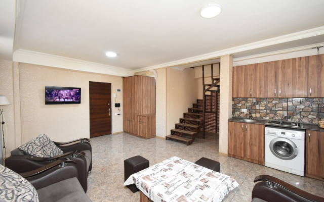V Serdtse Goroda Dlya Polnotsennogo Otdykha Flat