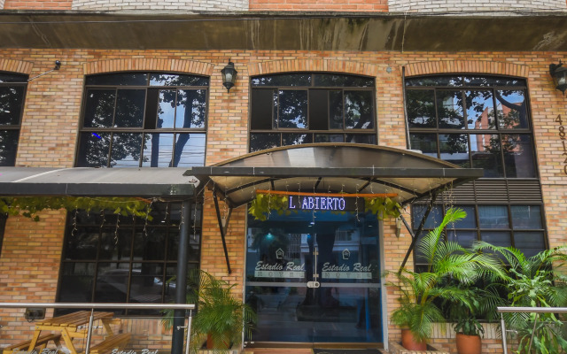 Estadio Real Hotel