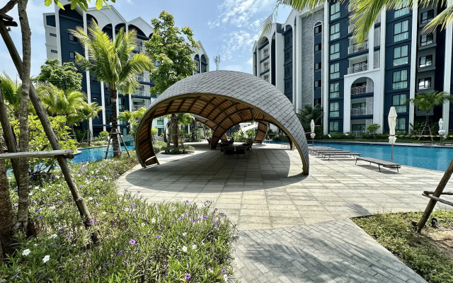 The Titie Halo1 Apartments