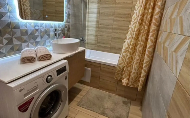 Квартира в 16-м микрорайоне д. 75