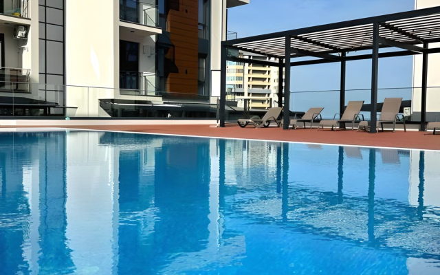 Casablanka Hit s Bolshoy Terrasoy s Vidom na More Apartments