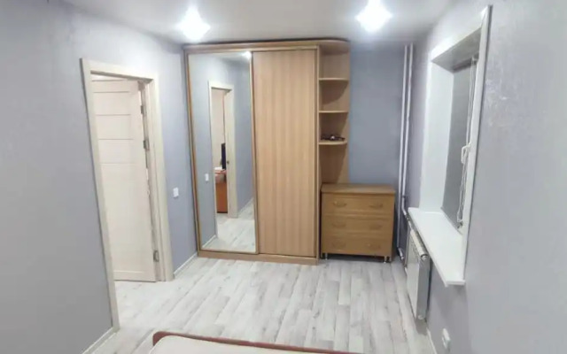 Uyutnaya kvartira u Gornogo Vozdukha Flat