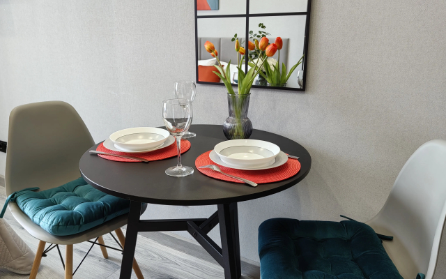 Квартира Яркая студия в 4 минутах от метро. Бесконтактное заселение