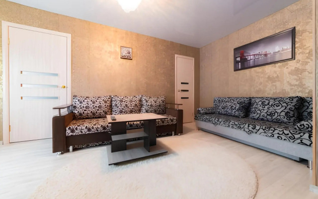 (2-Komnaty) V Tsentre U Parka Pushkina Flat