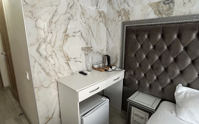 U Morya, Kruiz Lenina 219/5 Apartments