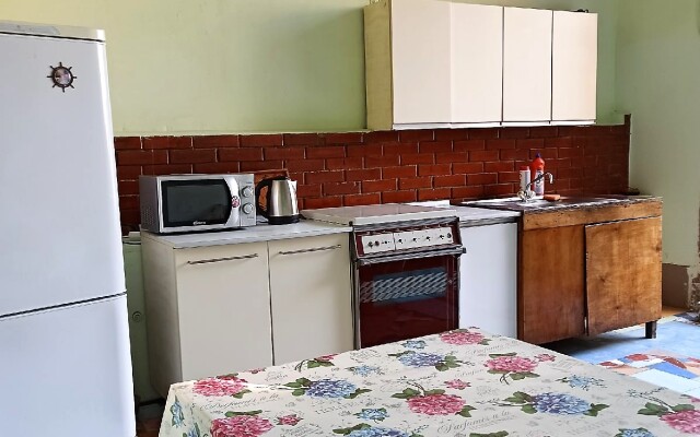 Shelkovitsa Guest House