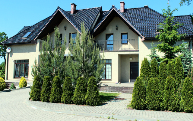 Dvuhetazhnie V Dome Dlya Otpuska Apartments