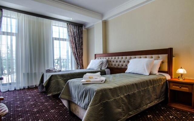 Ritsk Hotel