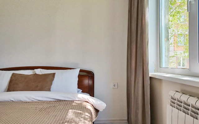 Квартира Уютная 3х комнатная квартира около Зоопарка