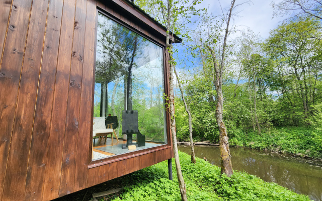 Zhivopisniy ostrov Glamping