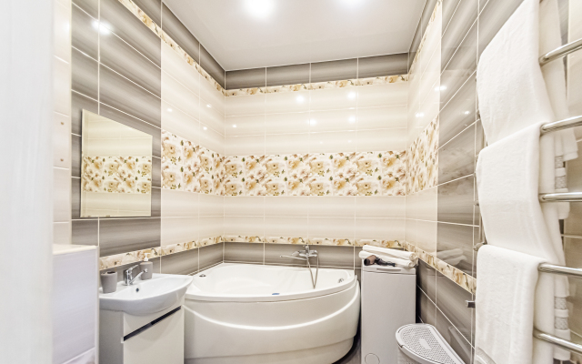 Апартаменты 1-к квартира на Санфировой 99 (с джакузи)