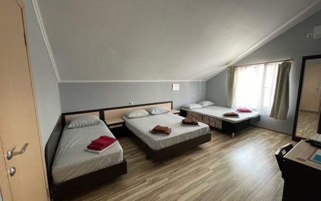 Dzhuliya Guest House