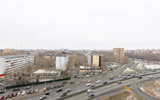V Azhk Parusa Flat