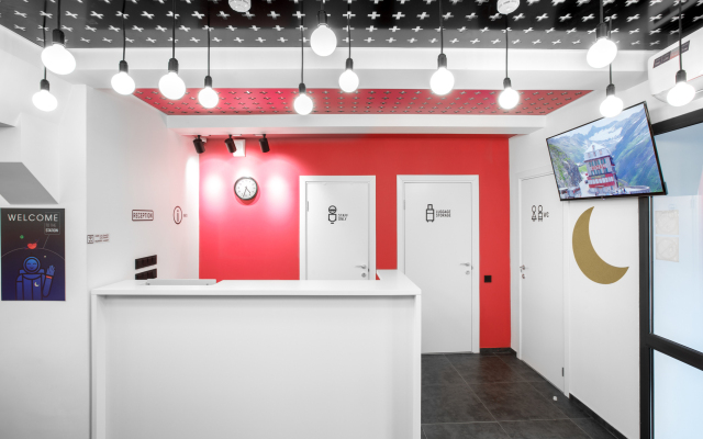 Luna Capsule Capsule Hotel