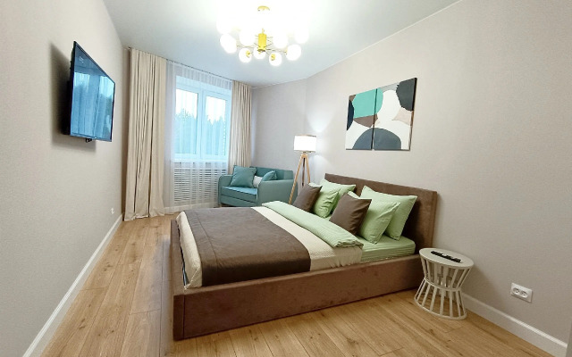 V Lomonosove u lesa Flat