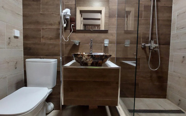 Апартаменты в отеле Reed Wood