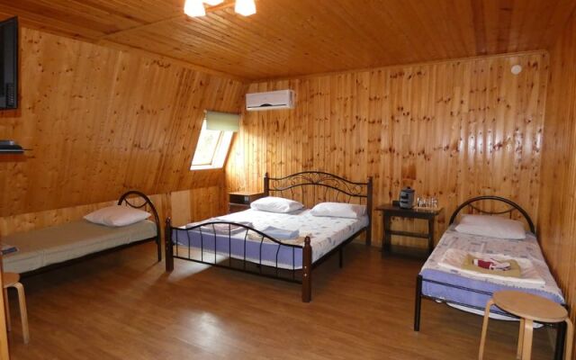 Nora Guest House