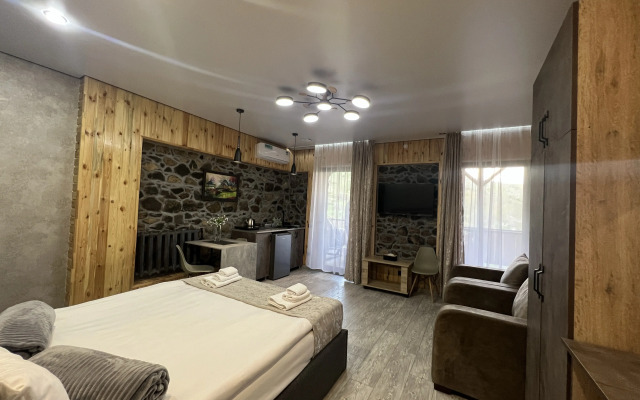 Sky House Yeghegis by Arkouda Hotel