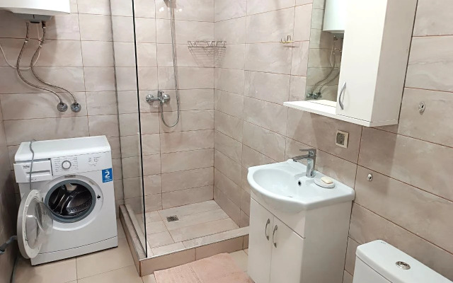 Prostornaya S Otdelnym Vkhodom Flat