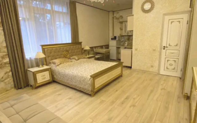 V Tsentre Goroda Na Beregu Morya Apartments