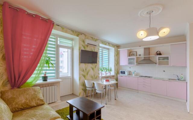 Квартира с балконом в историческом центре рядом с набережной