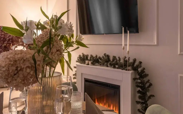 Квартира Шикарная студия с камином