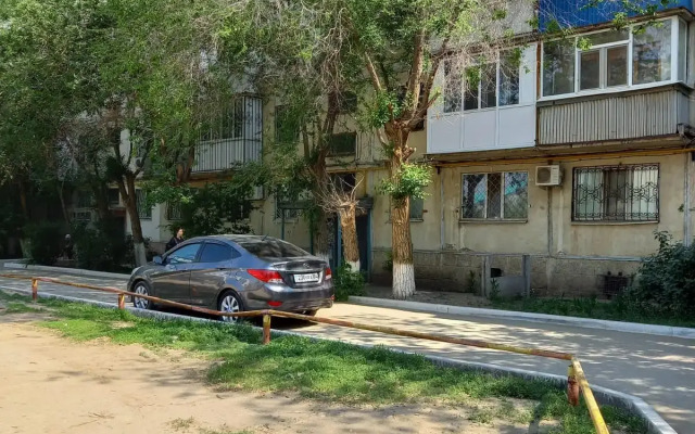 Oranzhevy Mir Flat