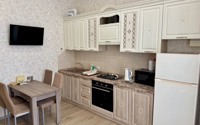 Квартира 121 с балконом в ЖК Черноморский Толстый мыс