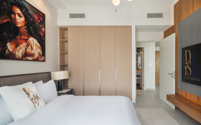 Luxury Stay in Dubai Creek Harbour Apartments
