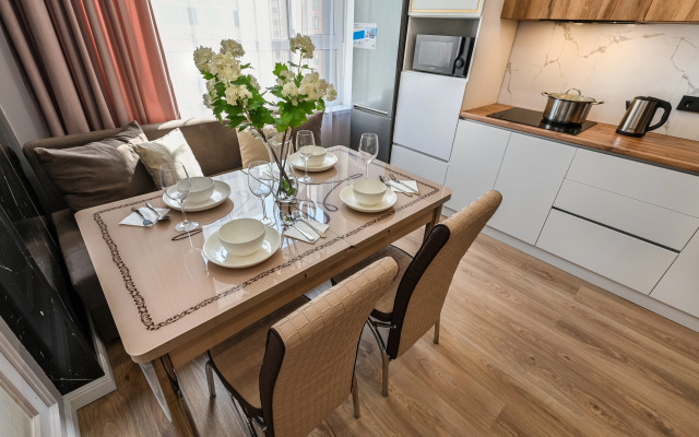 Prostornaya Dvuhkomnatnaya Vozle Han-Shatyira Apartments