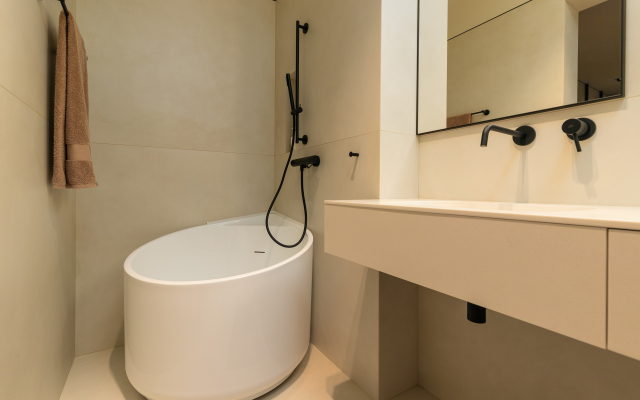 Taunkhaus v Sochi  sobstvennym Basseynom Apartments
