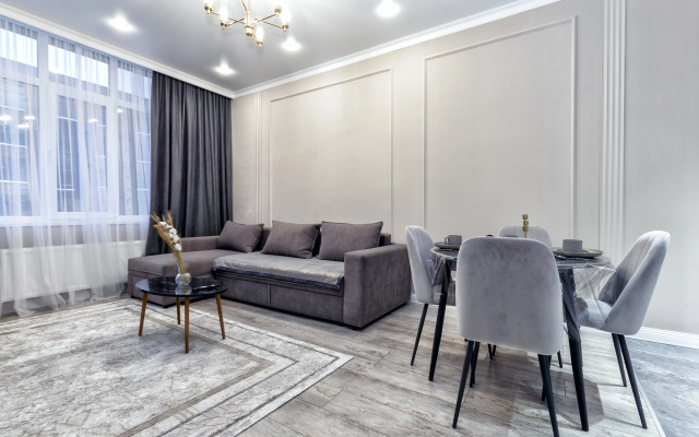 Vozle Khan-Shatyra i Mega Silkway Apartments