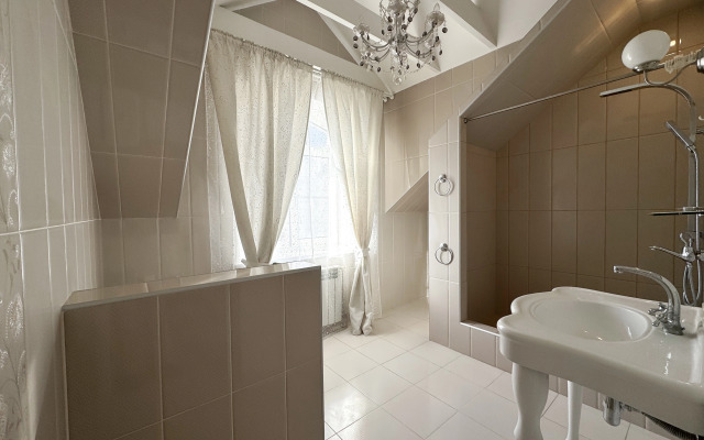 Частный дом Коттедж в Городе