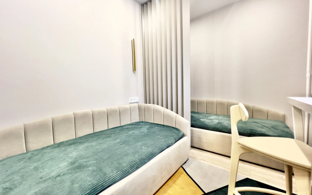 VyDoma na Tyumenskom Arbate s vidom na Bul'var Dzerzhinsko Apartments