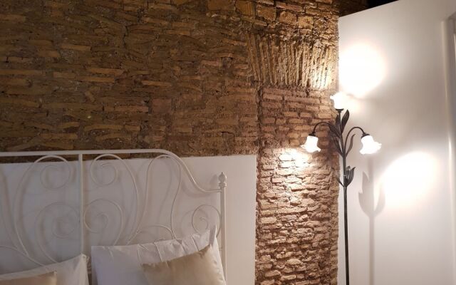 Апартаменты The Ancient Wall