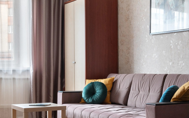 Апартаменты на Коломяжском проспекте 20