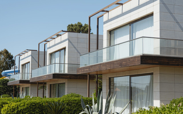 Shani Resort & Villas Hotel