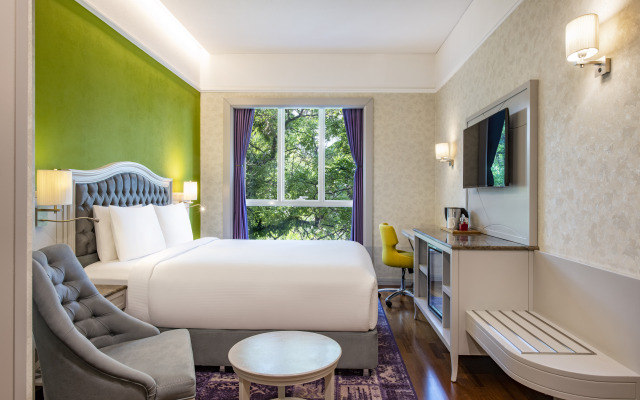 Отель Mercure Tbilisi Old Town