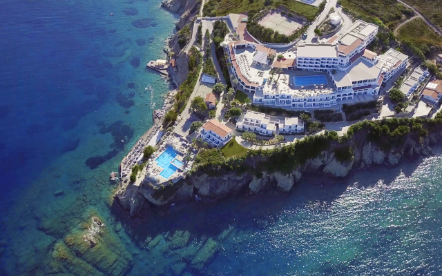 Peninsula Resort & Spa - All Inclusive