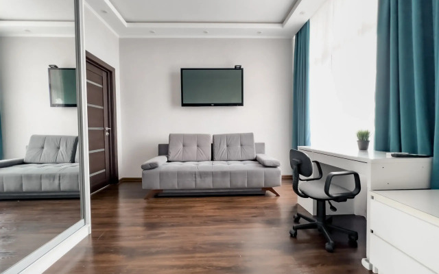 U Morya Ulitsa Naberezhnaya Apartments