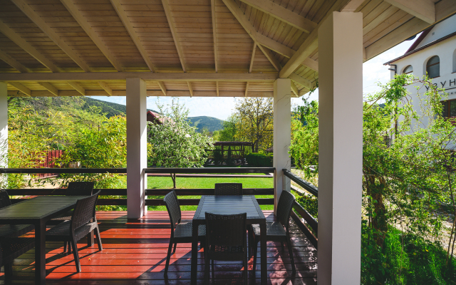UZUNDZhA Guest House