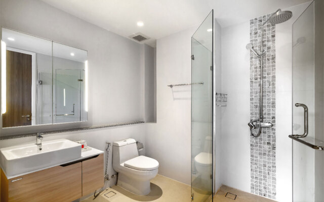 Diamond Condominium by Alexanders Apartments