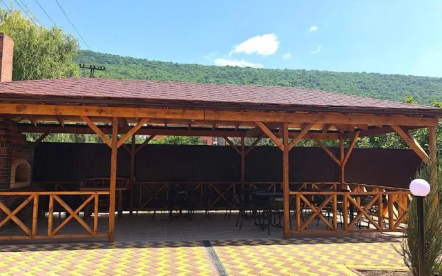 Guest house Levrus