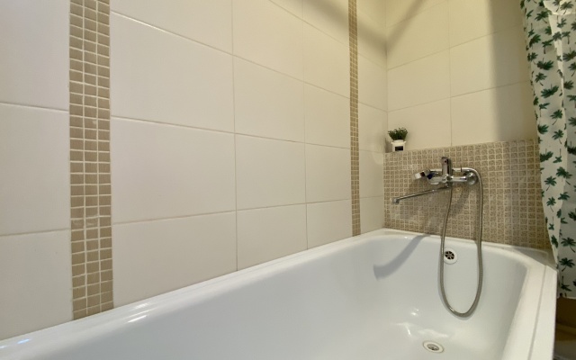 Vozle TRTS Kristall Apartments