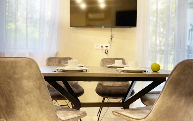 Zhk Merkato S Basseynom Apartments