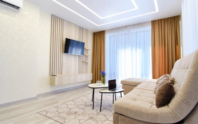 Апартаменты Дизайн 75м2 в Центре Города