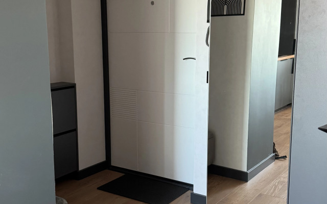 V gostyakh u A. Nevskogo Flat